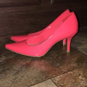 Pink high heels 👠